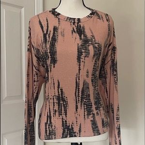 Woman’s Lounge Top